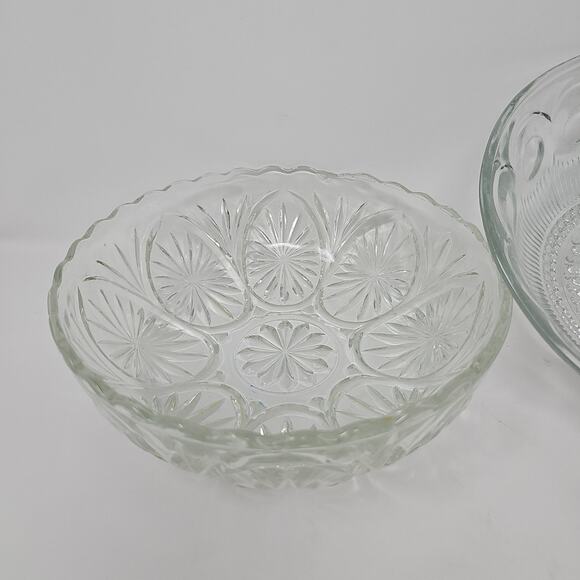 VINTAGE GLASS BOWLS - Picture 2 of 9